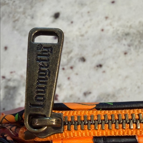 Disney Loungefly Mick- O Lantern Glow in the Dark Halloween Wallet - Picture 3 of 10